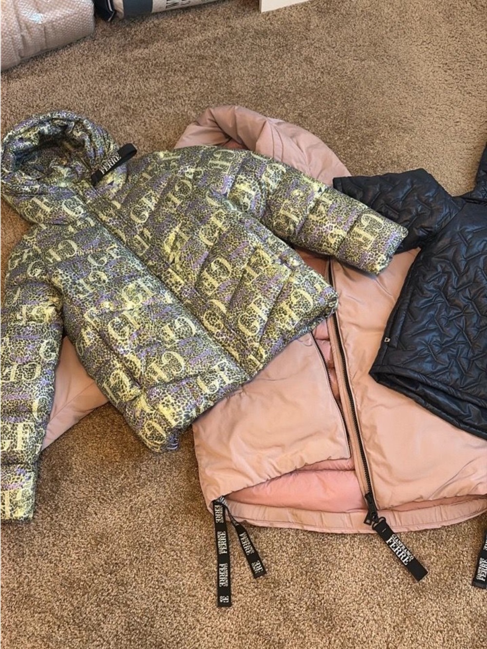 Puffer jackets - Picture 3 of 3